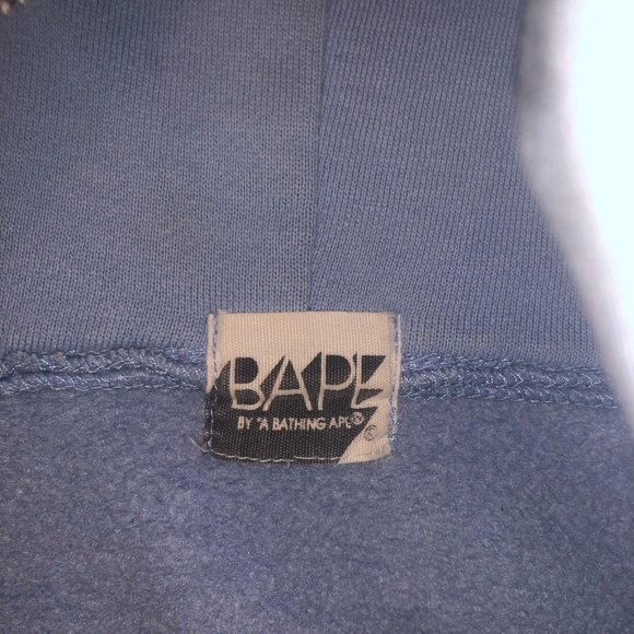 Bape x KAWS rare zip up - Picture 3 of 9